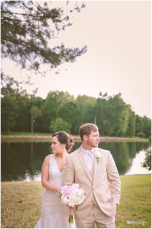 Memphis Wedding Photographer, Midsouth Bride, bride, groom, wedding photographer, wedding photography, sarah morris photography, memphis photographer, west tn wedding photographer, wedding dress, wedding cake