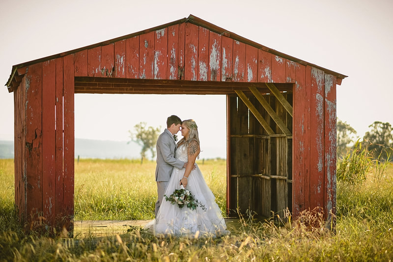 Wedding Photos at The Wedding Barn in Pangburn, AR