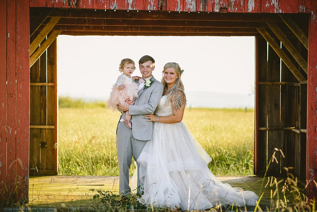 wedding photos on love mountain at the wedding barn in arkansas