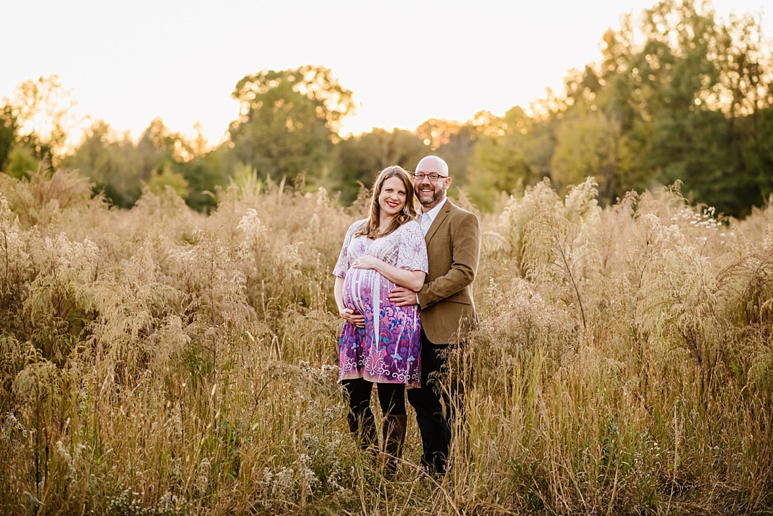 fall maternity photos at Hinton Park in Collierville, TN during golden hour