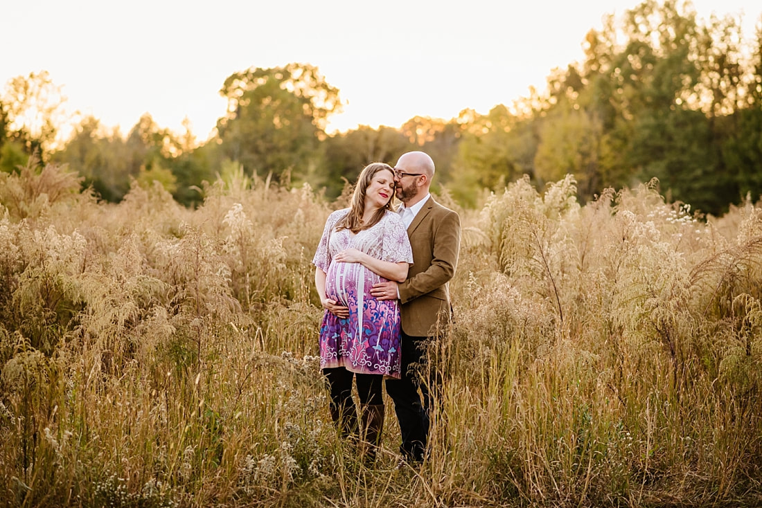 fall maternity photos at Hinton Park in Collierville, TN during golden hour