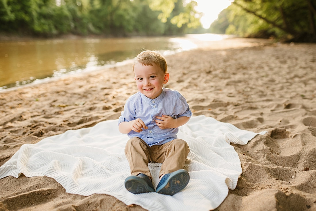 child portrait at the Wolf River in Memphis, TN