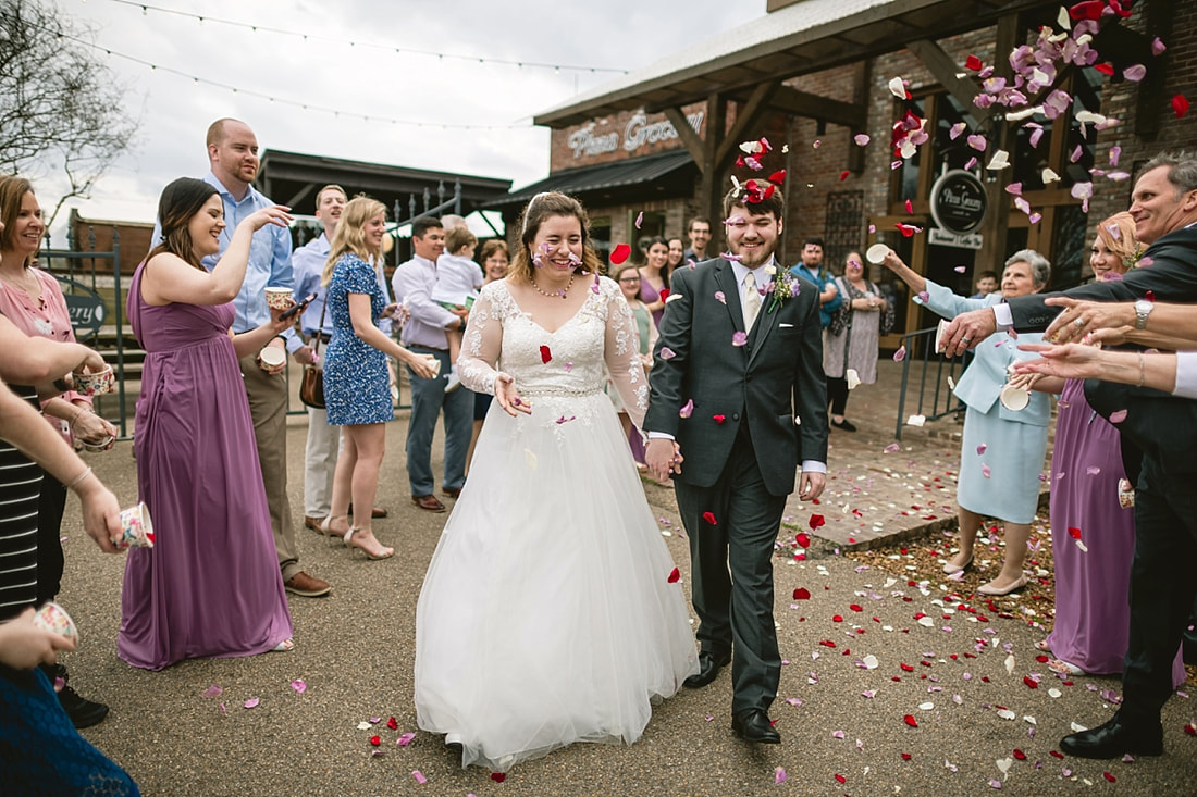 wedding reception at Pizza Grocery in Corinth, MS, Memphis wedding photographer