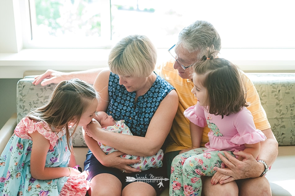 grandparents meeting their newest grandbaby at Methodist Le Bonheur Germantown Hospital