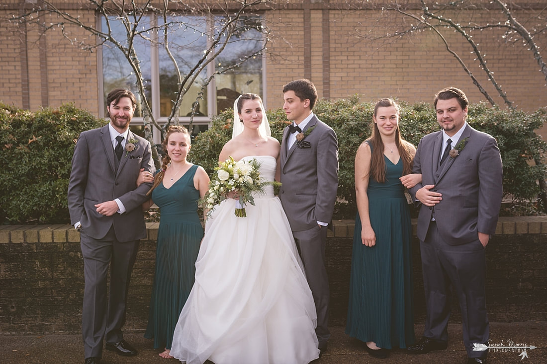 the wedding party at memphis botanic garden