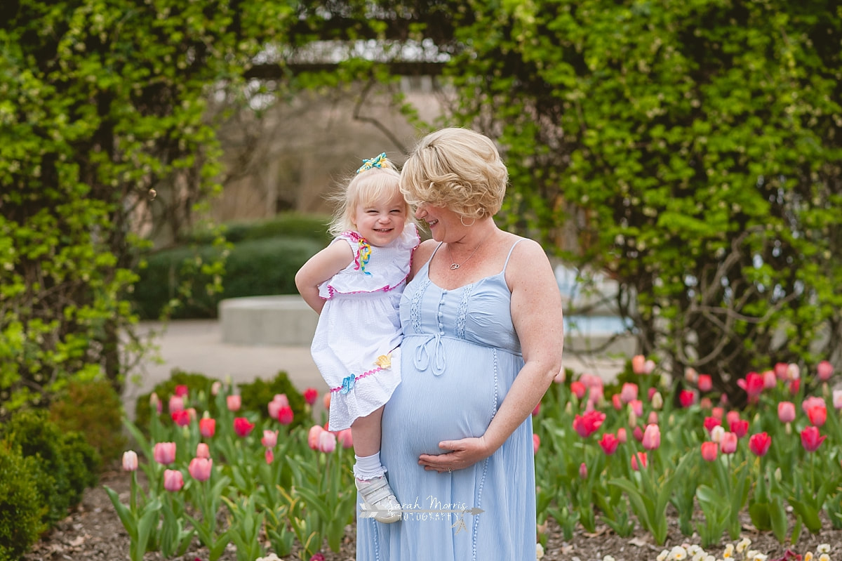 Memphis maternity photography for a rainbow baby at Memphis Botanic Garden by Sarah Morris Photography