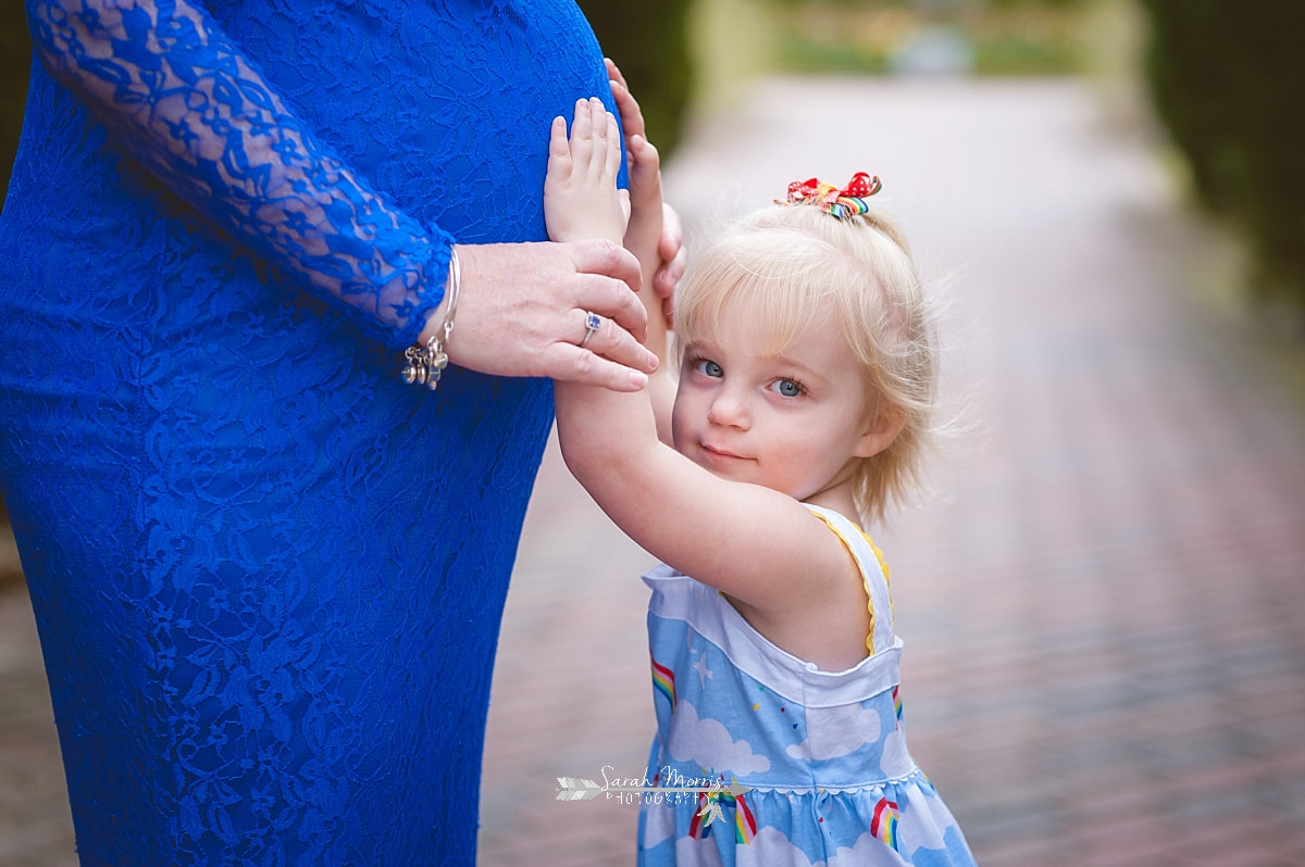 Memphis maternity photography for a rainbow baby at Memphis Botanic Garden by Sarah Morris Photography