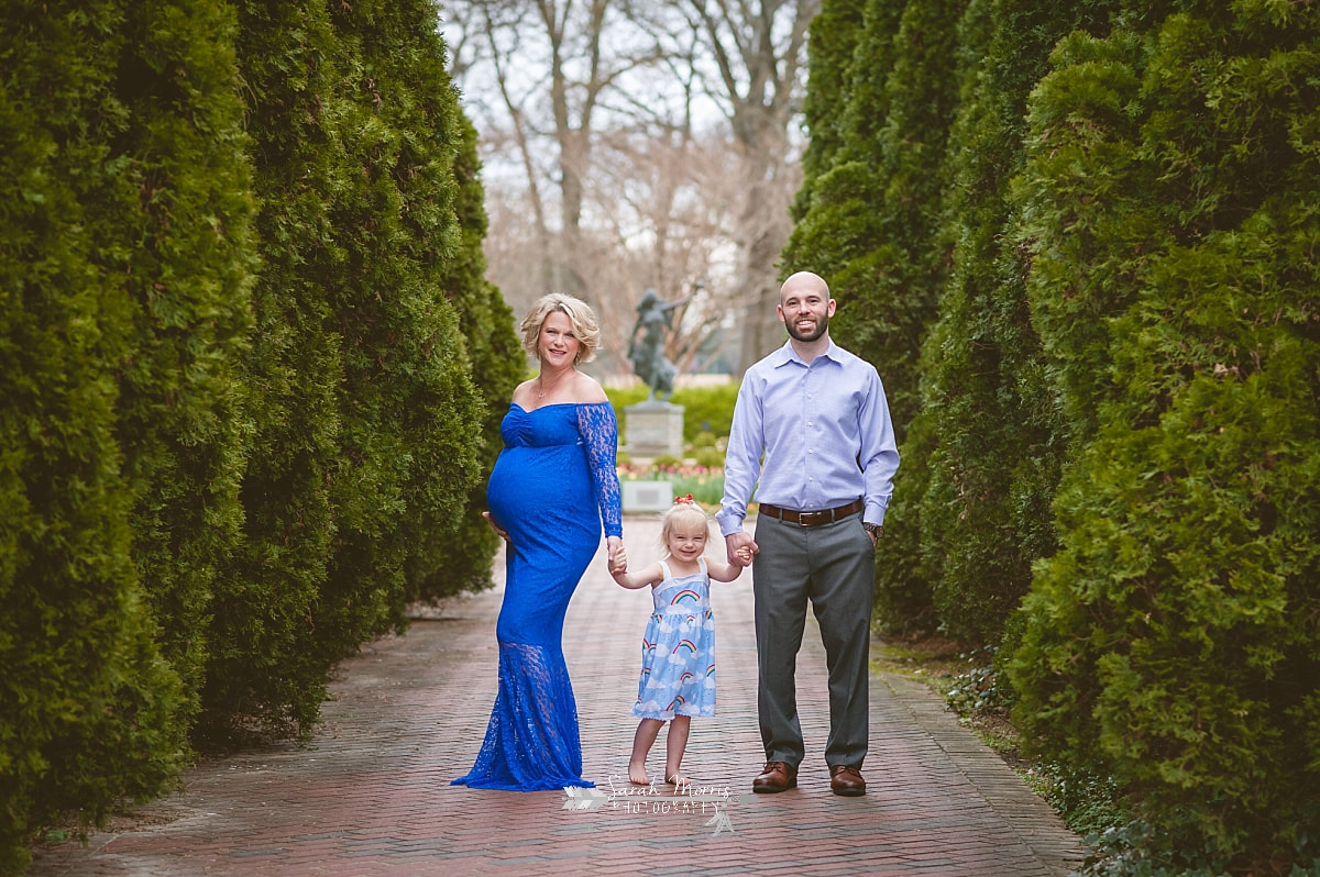 Memphis maternity photography for a rainbow baby at Memphis Botanic Garden by Sarah Morris Photography