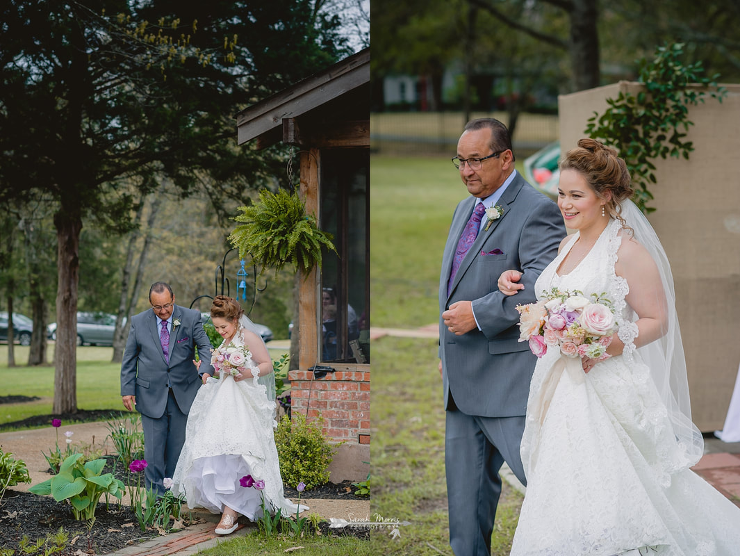 wedding ceremony at backyard wedding in bartlett, tn , memphis wedding photographer