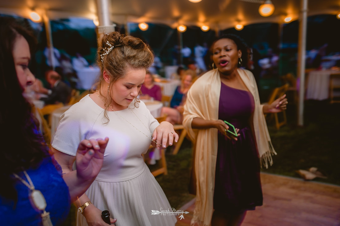 wedding reception at backyard wedding in bartlett, tn , memphis wedding photographer