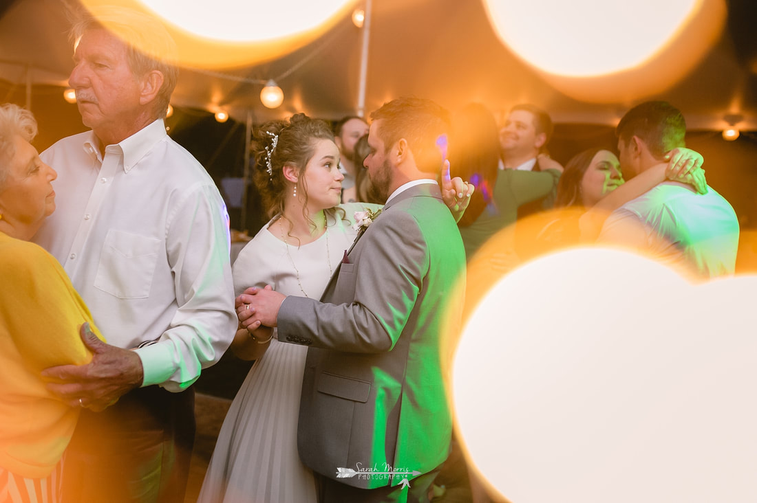 wedding reception at backyard wedding in bartlett, tn , memphis wedding photographer