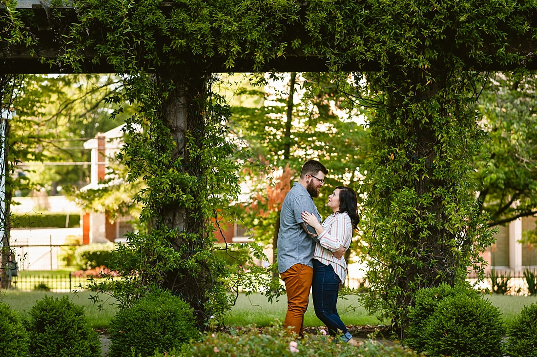 engagement photos in the garden of the historic Woodruff-Fontaine house in Memphis