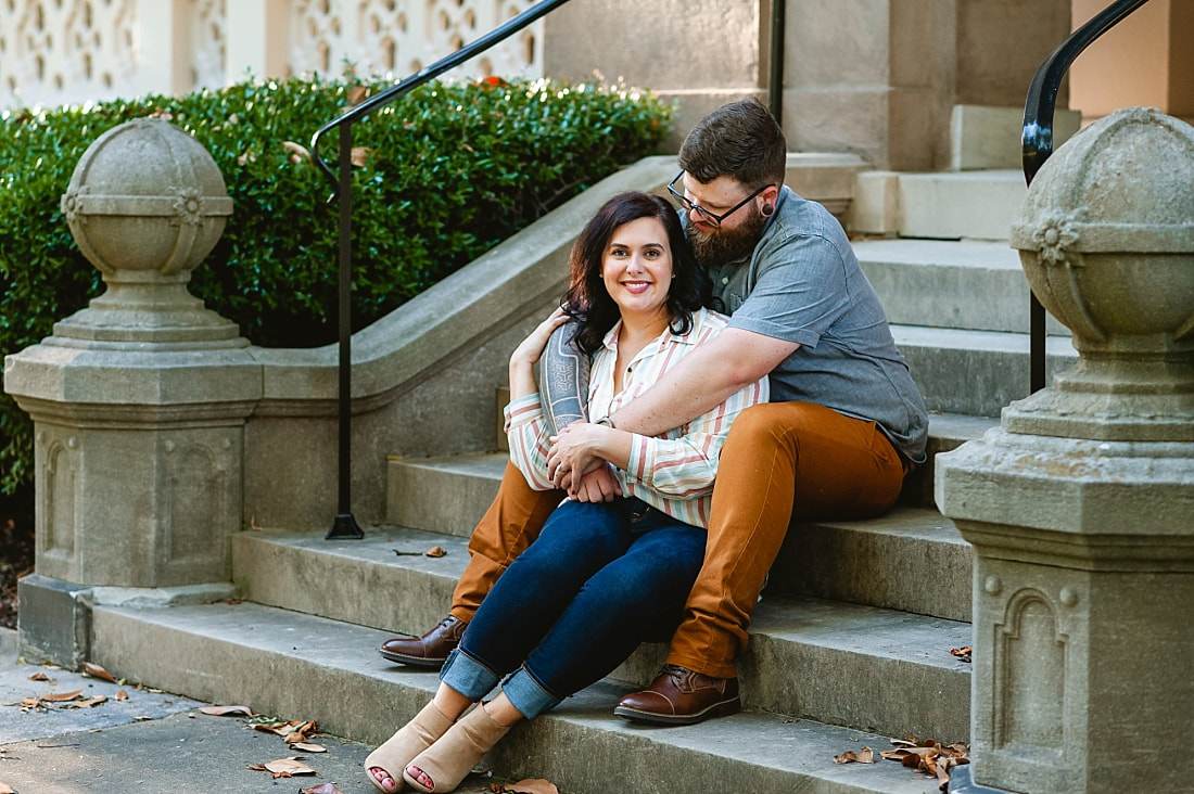 engagement photos on the front steps of the historic Woodruff-Fontaine House in Memphis