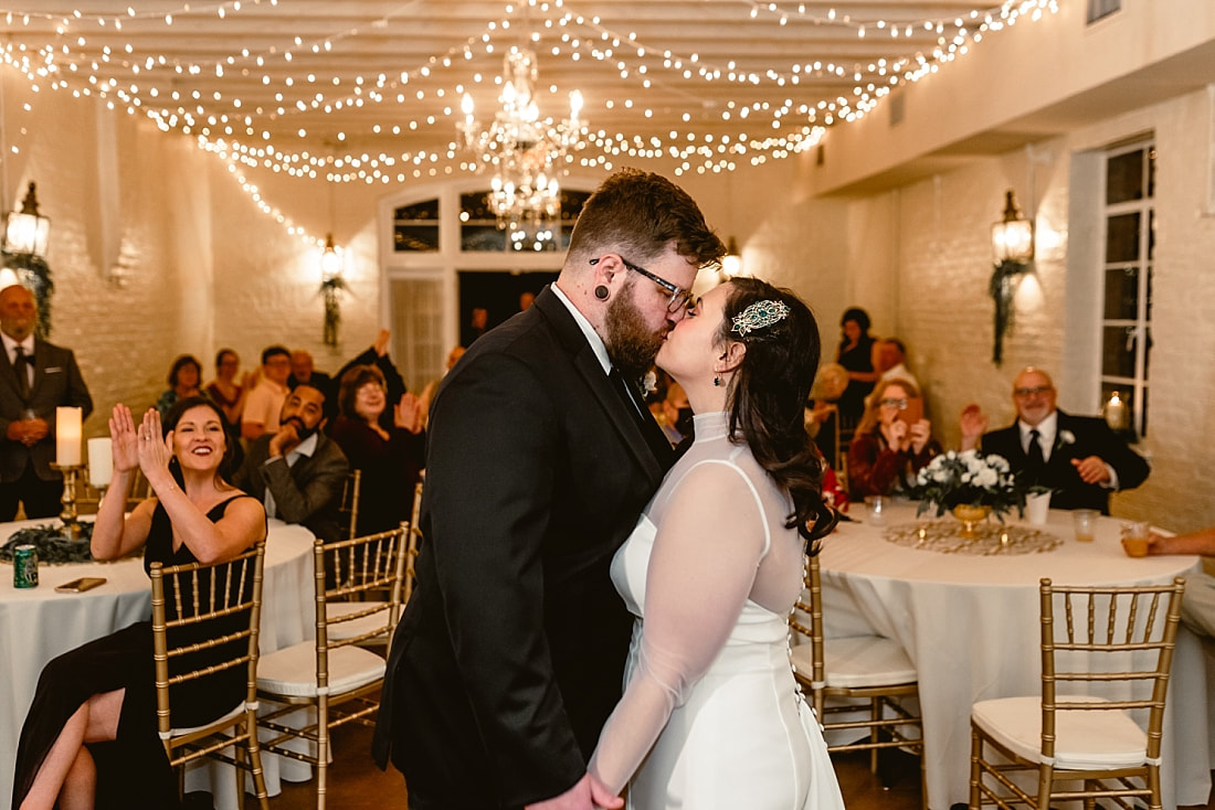 wedding reception in the Carriage House at Woodruff-Fontaine in Memphis, TN