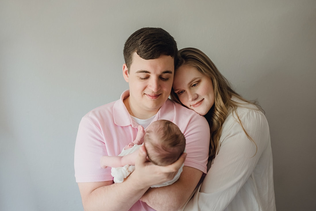 mom and dad newborn photo ideas - Memphis Newborn Photography