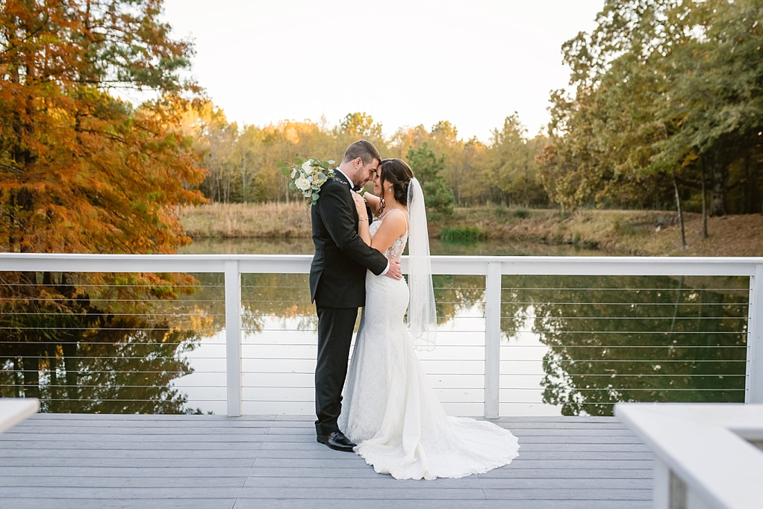 wedding photos at Orion Hill in Arlington, TN