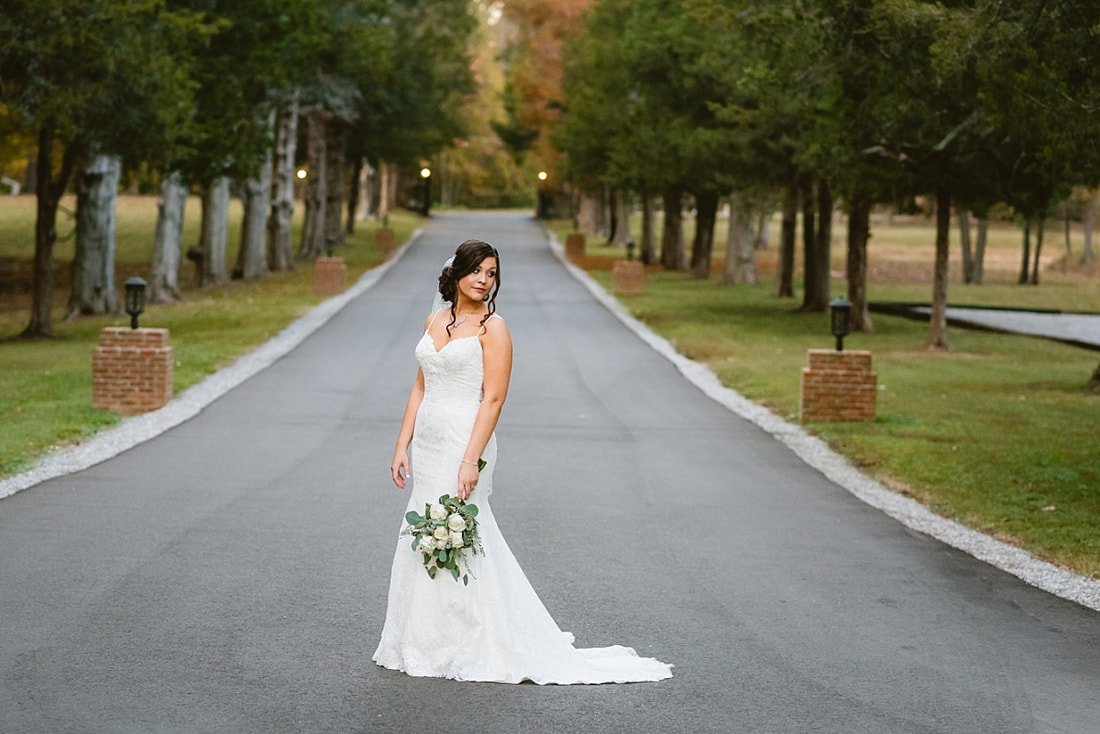 wedding photos at Orion Hill in Arlington, TN