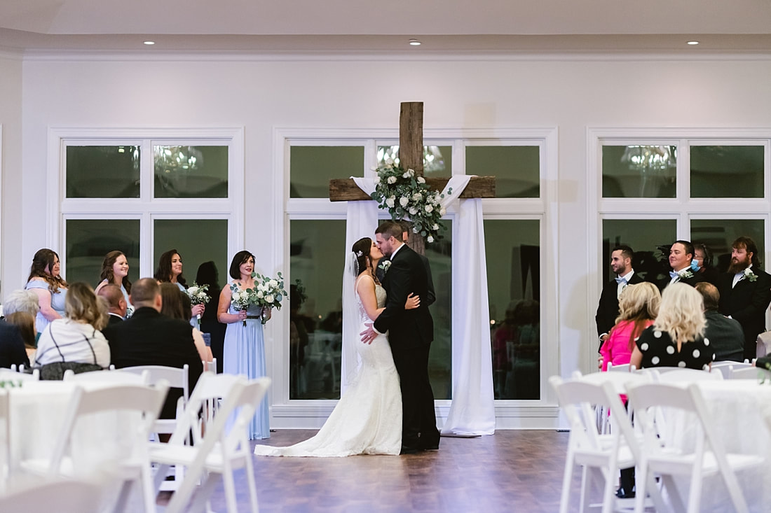 wedding ceremony at Orion Hill in Arlington, TN