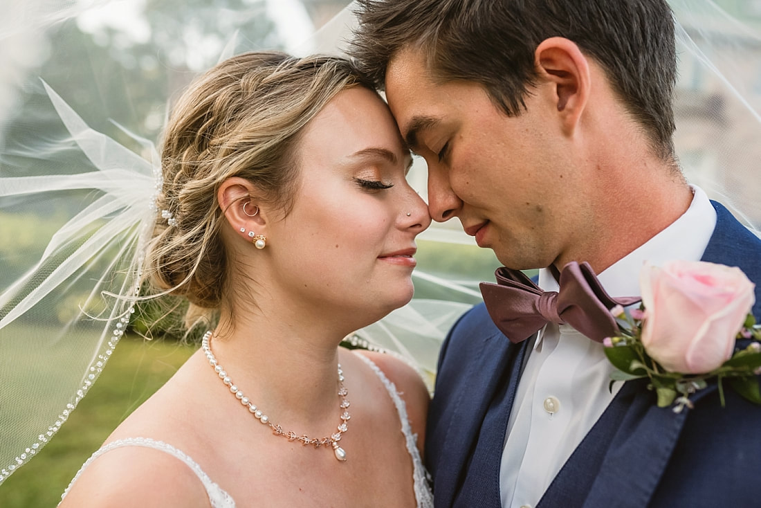 wedding portraits of bride and groom + Pink Palace Wedding + Memphis, TN