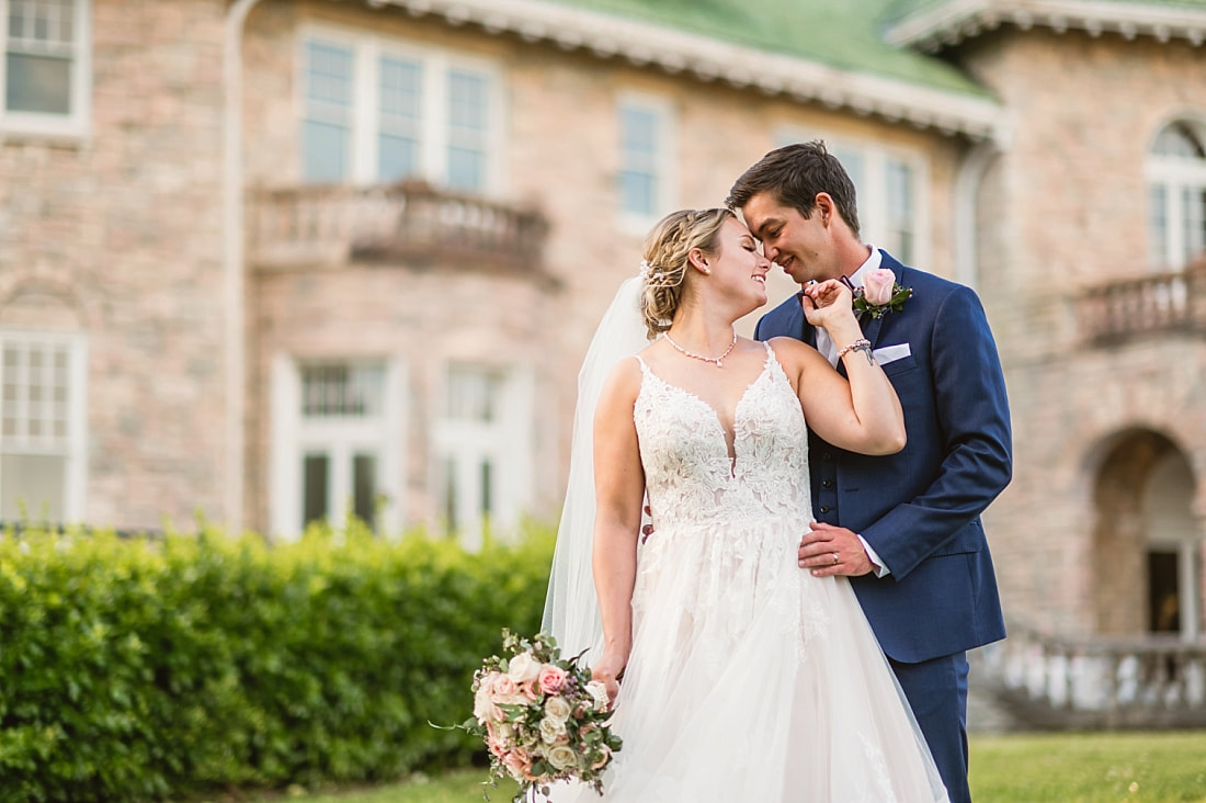 wedding portraits of bride and groom + Pink Palace Wedding + Memphis, TN