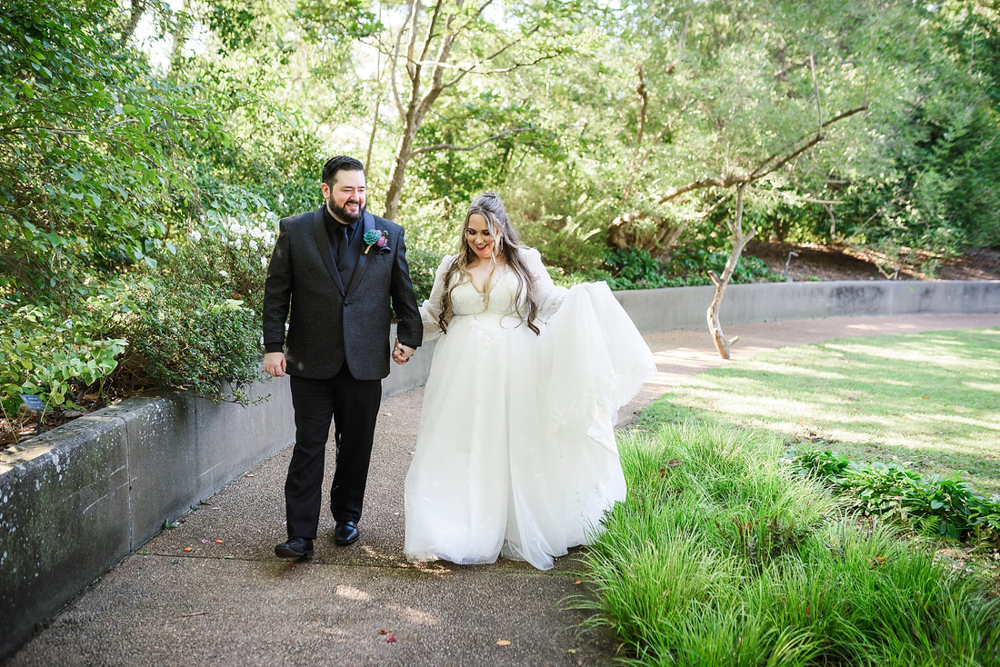 Bride and Groom portraits at Memphis Botanic Garden